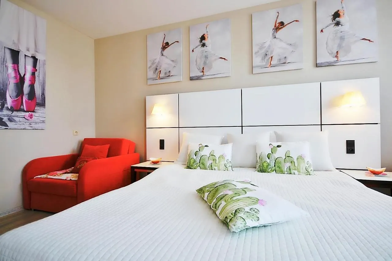 Diwa Hotel: Private Apartment in Kolobrzeg Resort Area with AC and Parking