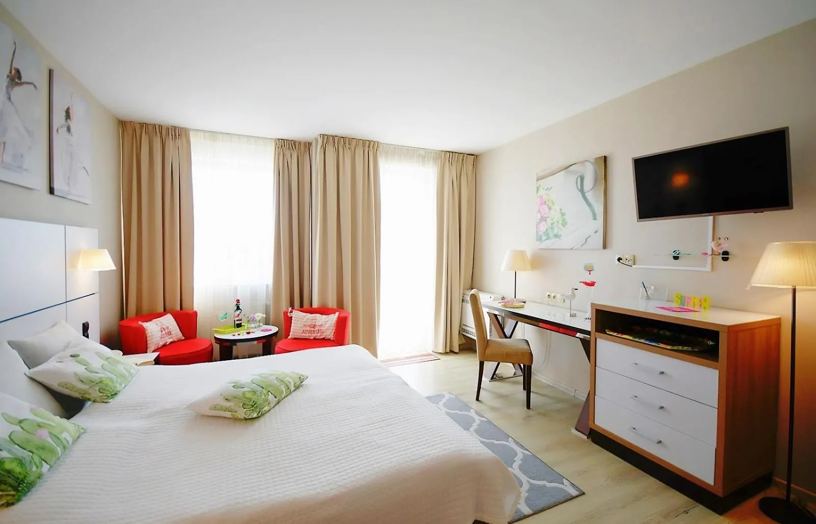 Diwa Hotel: Private Apartment in Kolobrzeg Resort Area with AC and Parking 0*,